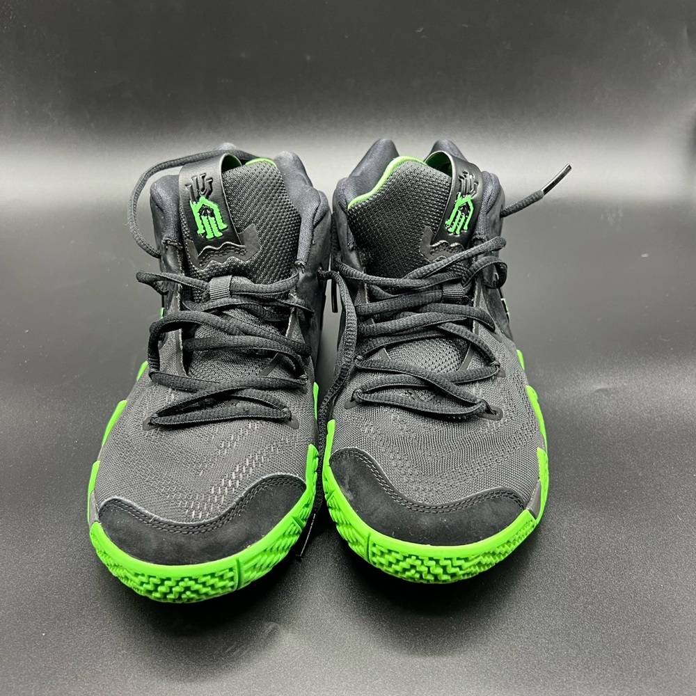 Nike Kyrie 4 Halloween Youth Size 6.5Y
